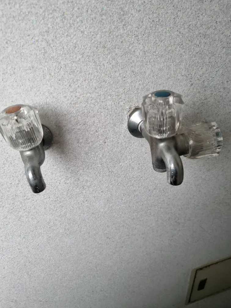 세탁실 베란다 수도꼭지 교체로 새것 같은 세탁 시설 완성